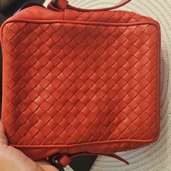 Bottega Veneta Red Crossbody Leather Bag With Original Dustbag - Picture 4 of 13